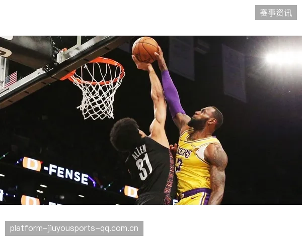 NBA双塔联手破发！小莫布里突破上篮被帽，阿伦勾手补篮也挨帽——这场比赛的真正“高光时刻”